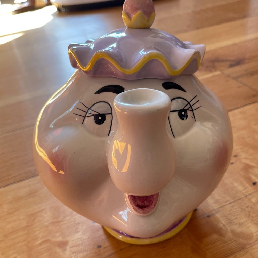 Mrs Potts ceramic teapot coin bank